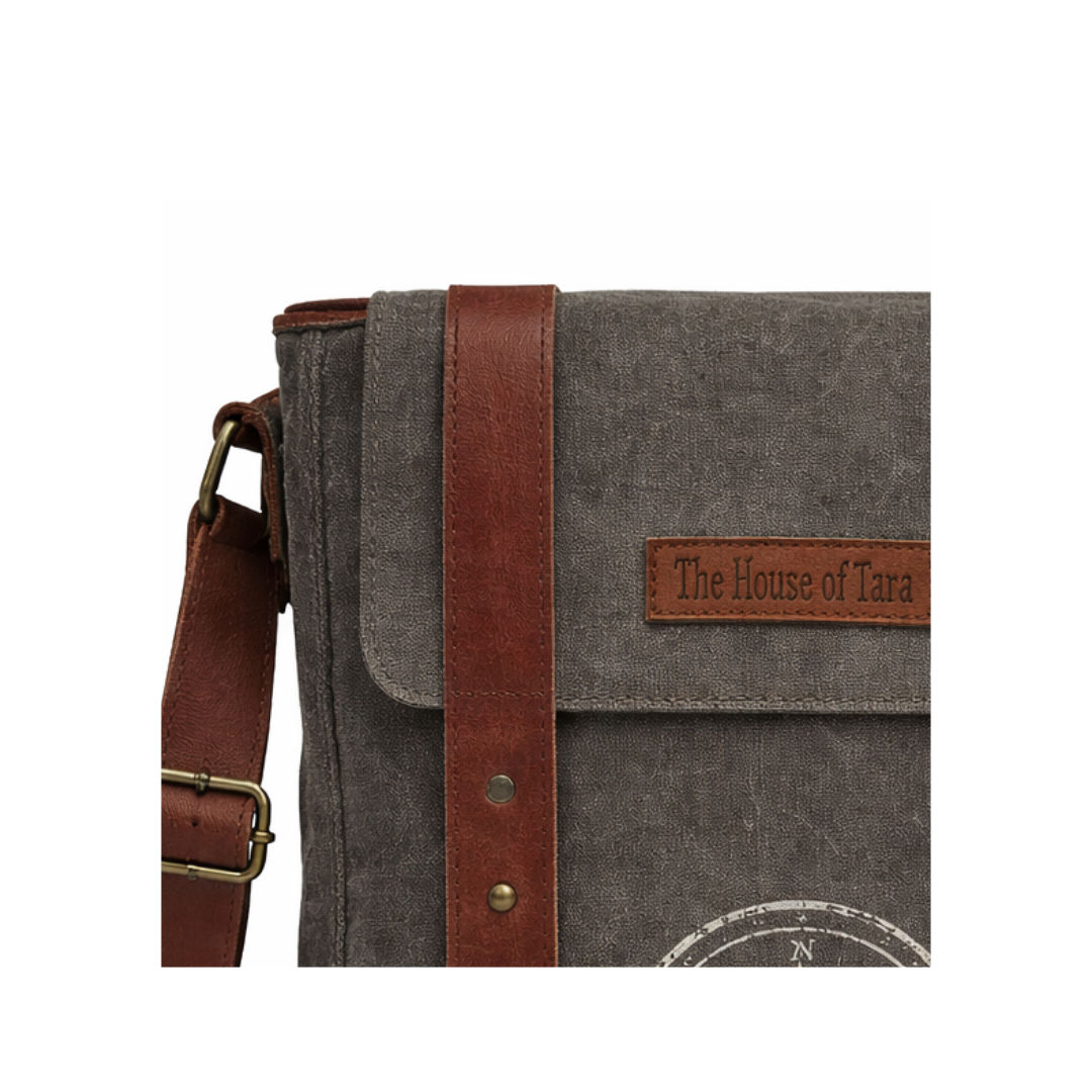 Brown Unisex Compact Messenger Bag for Everyday Use 013